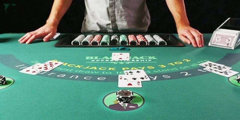 Hướng dẫn cách chia bài Poker siêu chuẩn xác và hiệu quả